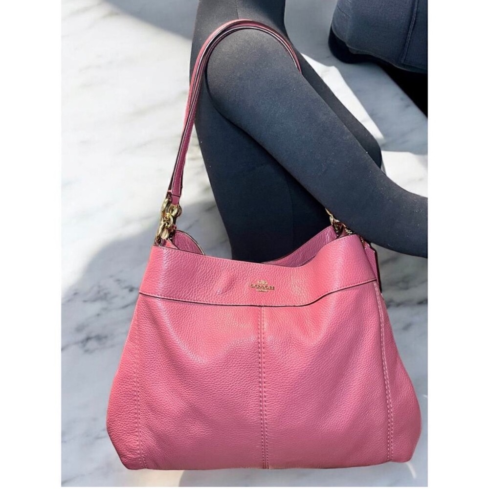 Gorgeous Coach Pebbled Leather Bag Purse In EUC - Picture 2 of 16